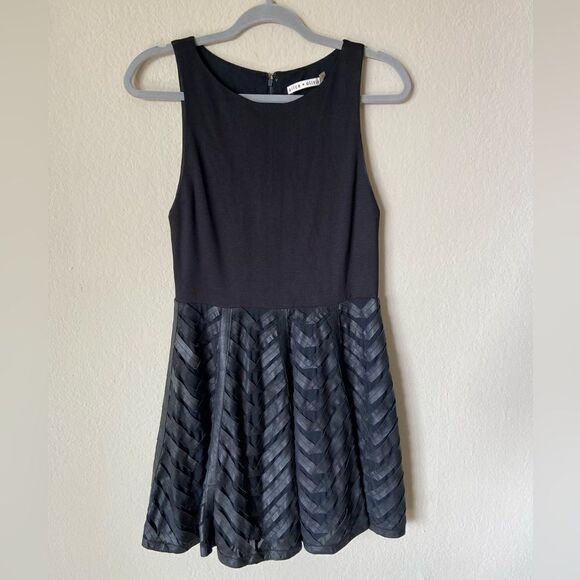 Alice + Olivia Zilla Goat Leather Mini Back Dress Paneled Ponte Size 6 - Picture 6 of 9